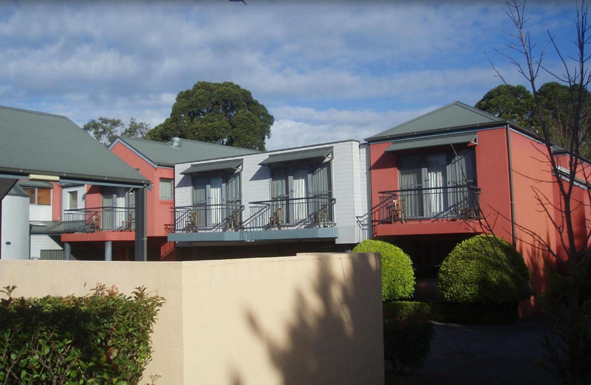 Berry Village Boutique Motel Exterior photo